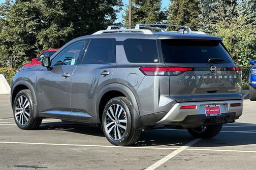 Gun Metallic 2024 Nissan Pathfinder Platinum FWD