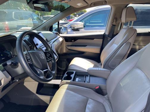 Platinum White Pearl 2022 Honda Odyssey Elite