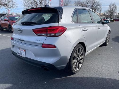2018 Hyundai Elantra GT Sport