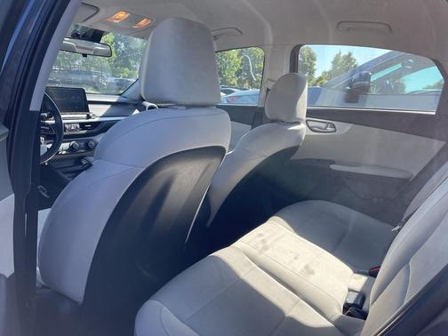 Gravity Gray 2023 Kia Forte LXS