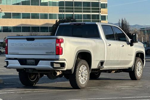 2022 Chevrolet Silverado 2500 High Country