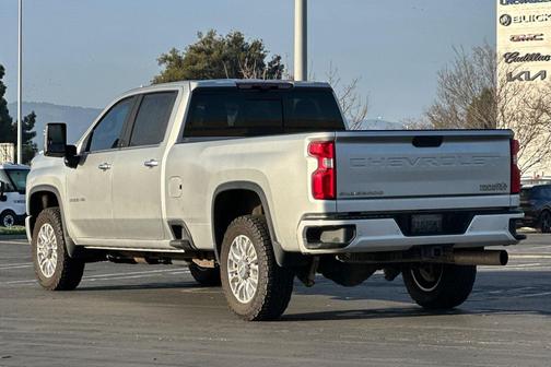 2022 Chevrolet Silverado 2500 High Country