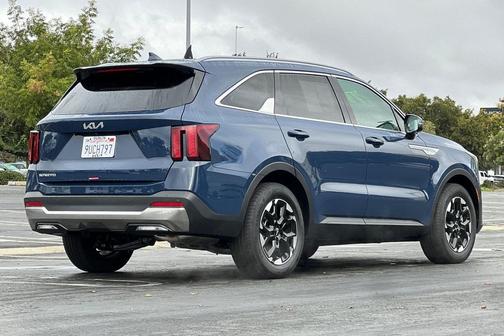 2025 Kia Sorento S