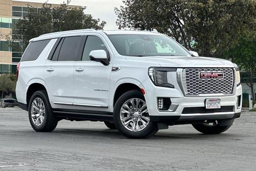 White Frost Tricoat 2023 GMC Yukon Denali