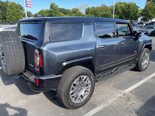 Graphite Blue Metallic 2026 GMC HUMMER EV SUV 3X
