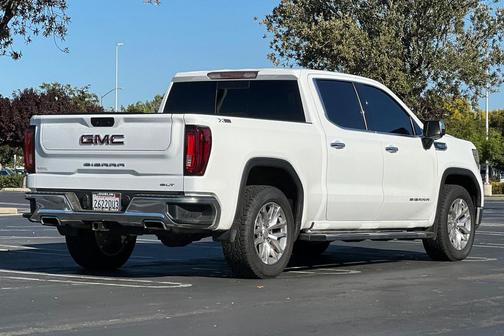 2021 GMC Sierra 1500 SLT