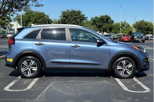 2022 Kia Niro Plug-In Hybrid EX