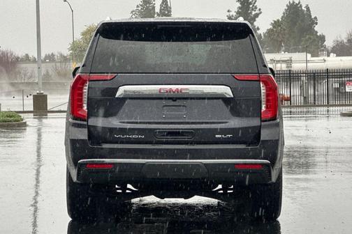 2024 GMC Yukon XL SLT