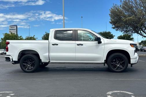 Summit White 2024 Chevrolet Silverado 1500 Custom
