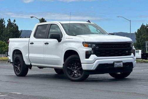 Summit White 2024 Chevrolet Silverado 1500 Custom
