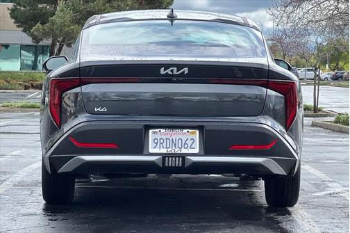 2025 Kia K4 LX