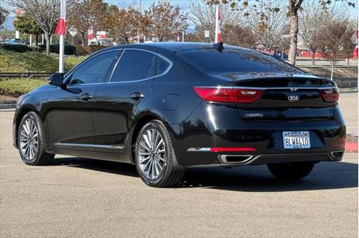 2018 Kia Cadenza Premium