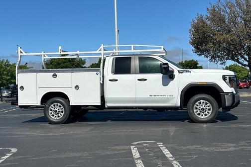 Summit White 2026 GMC Sierra 2500 Pro