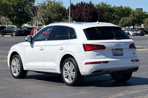 2018 Audi Q5 2.0T Tech Premium