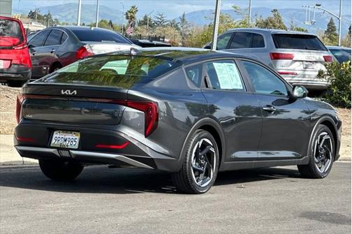 2025 Kia K4 EX