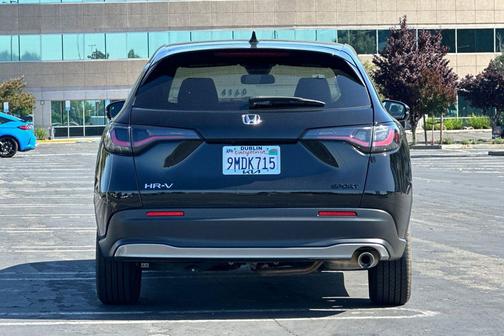 Crystal Black Pearl 2024 Honda HR-V Sport