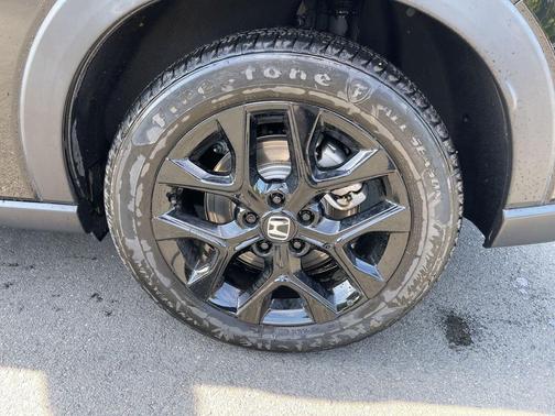 Crystal Black Pearl 2024 Honda HR-V Sport