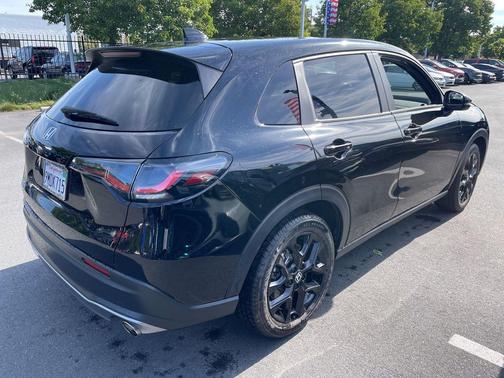 Crystal Black Pearl 2024 Honda HR-V Sport