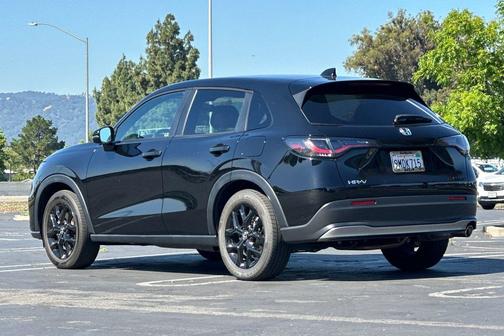 Crystal Black Pearl 2024 Honda HR-V Sport