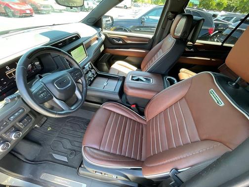 Sterling Metallic 2024 GMC Yukon XL Denali Ultimate