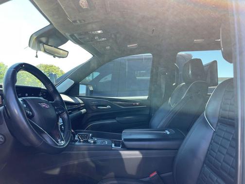 Crystal White Tricoat 2021 Cadillac Escalade ESV Sport Platinum