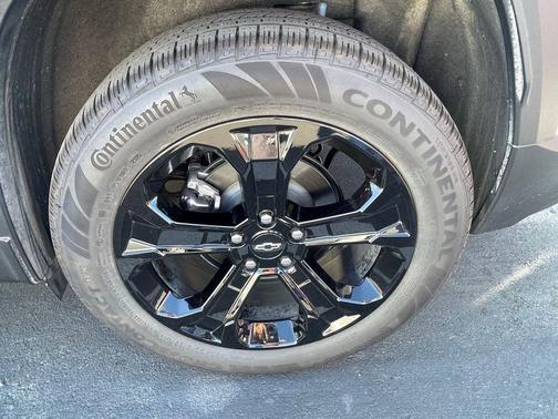 Summit White 2026 Chevrolet Equinox 1LT