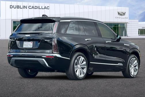2026 Cadillac VISTIQ Luxury