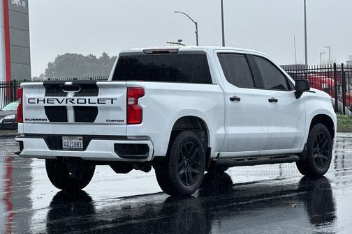 2022 Chevrolet Silverado 1500 Custom