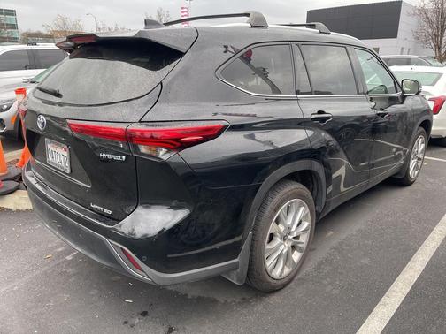 2022 Toyota Highlander Hybrid Limited