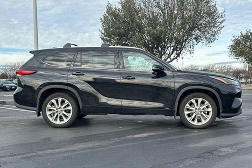 2022 Toyota Highlander Hybrid Limited
