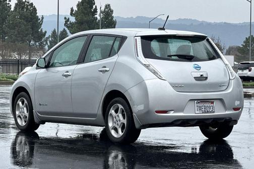 2013 Nissan Leaf SV