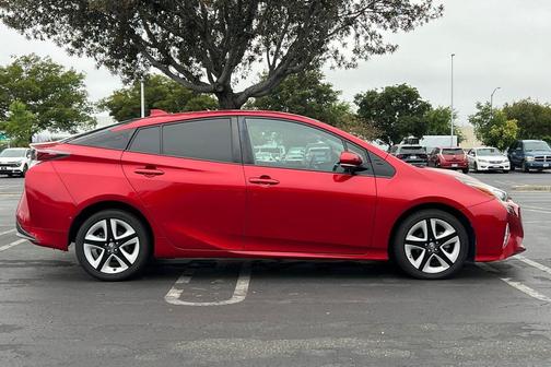 2017 Toyota Prius Four Touring