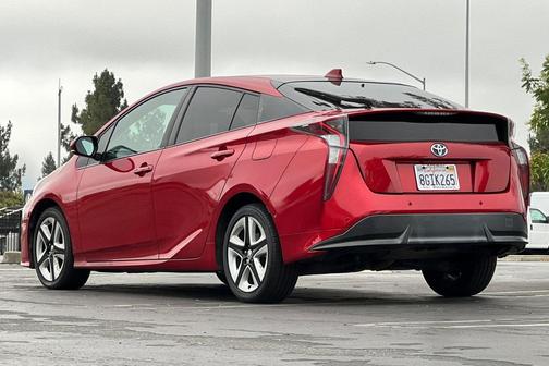 2017 Toyota Prius Four Touring