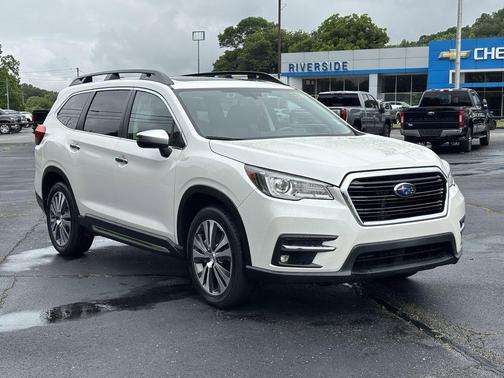 Crystal White Pearl 2022 Subaru Ascent Touring 7-Passenger