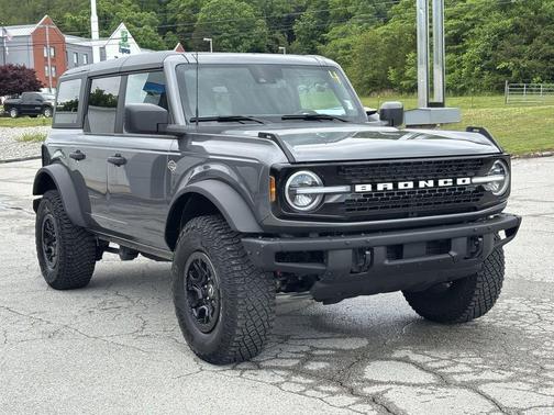 Gray Metallic 2024 Ford Bronco Wildtrak