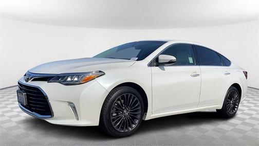 Photo 1 of 32 of 2017 Toyota Avalon XLE Touring