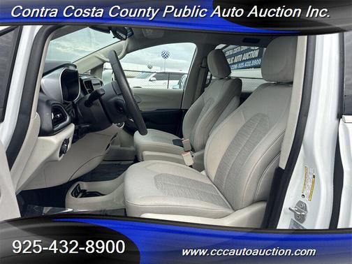 2017 Chrysler Pacifica Hybrid Touring Plus