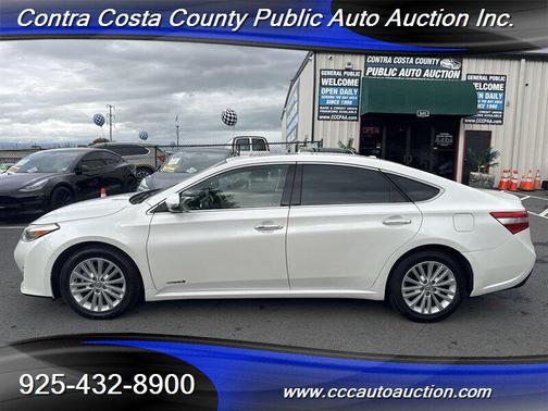 2013 Toyota Avalon Hybrid XLE Touring