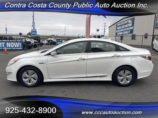 2015 Hyundai SONATA Hybrid Base