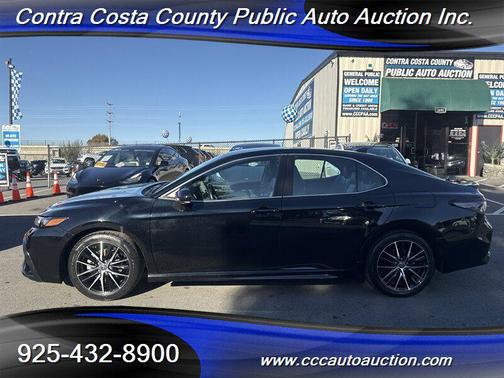 2024 Toyota Camry SE