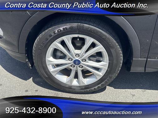 Shadow Black 2018 Ford Escape SE