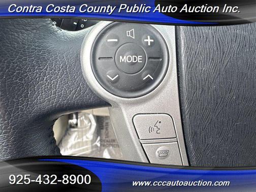 2011 Toyota Prius IV