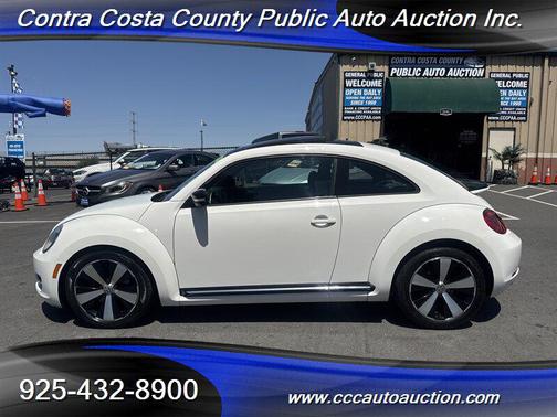 2012 Volkswagen Beetle Base