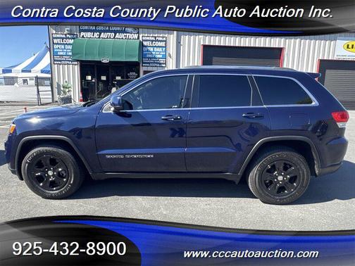 True Blue Pearlcoat 2017 Jeep Grand Cherokee Laredo