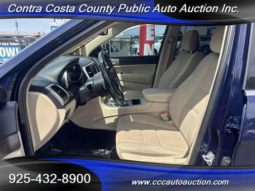True Blue Pearlcoat 2017 Jeep Grand Cherokee Laredo