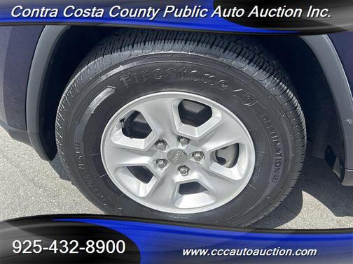 True Blue Pearlcoat 2017 Jeep Grand Cherokee Laredo