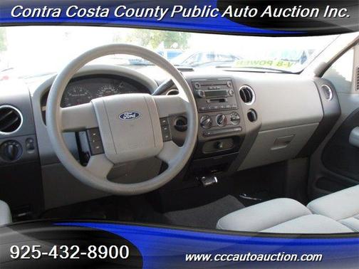 Photo 2 of 32 of 2004 Ford F-150 XLT SuperCrew