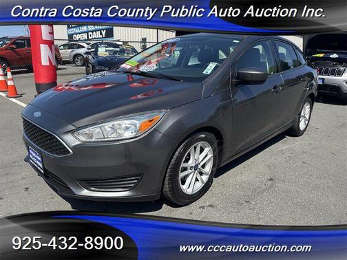 Magnetic 2018 Ford Focus SE