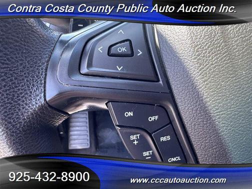 Ingot Silver 2018 Ford Edge SE