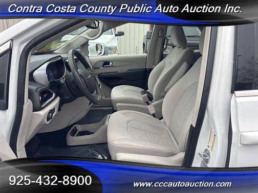 2017 Chrysler Pacifica Hybrid Touring Plus